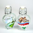 Csatosüveg cimkével szív forma